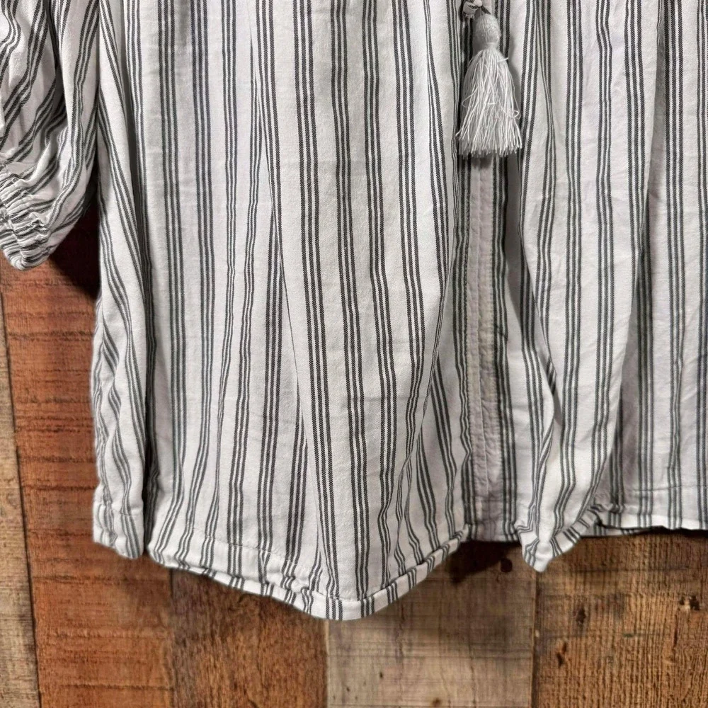 Old Navy White Black Striped Embroidered Boho Peasant Prairie Top Blouse Large